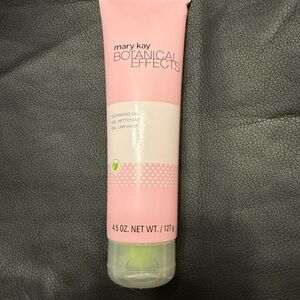 Mary Kay Pink Cleanser and Exfoliant